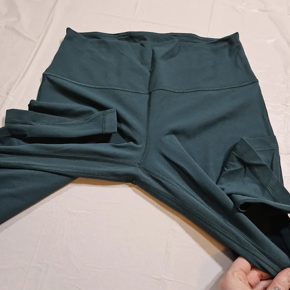 Lululemon Align High-Rise Mini-Flare Pant 32" (Green Jasper) Size 12 - Picture 10 of 12
